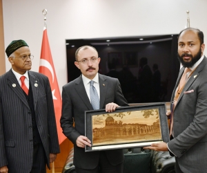 DCCI President meets Turkish Trade Minister